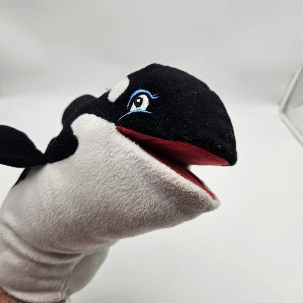 Vintage Sea World Shamu Killer Whale Plush Hand Puppet Stuffed W/ Squeaker 8"